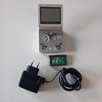 Nintendo Gameboy Advance SP AGS-001  disponible aux enchères