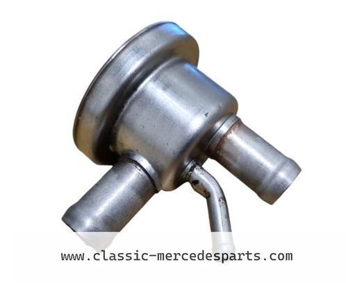 Benzinedrukdemper verdeelstuk a1264700116 Mercedes w126 w123, Auto-onderdelen, Brandstofsystemen, Gebruikt, Ophalen of Verzenden