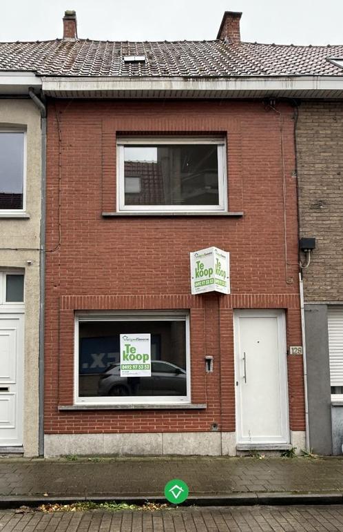 Instapklare rijwoning met 2 slaapkamers, zolder en koer in c, Immo, Huizen en Appartementen te koop, Provincie West-Vlaanderen
