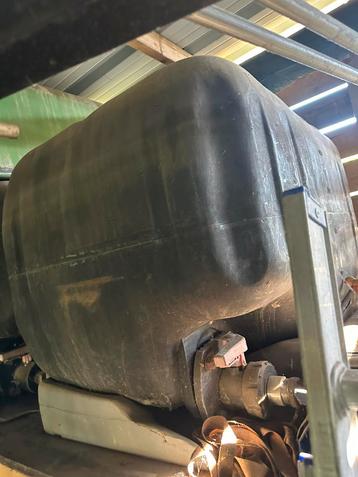 Watervaten 500 liter - met kraan - 2 stuks beschikbaar voor biedingen