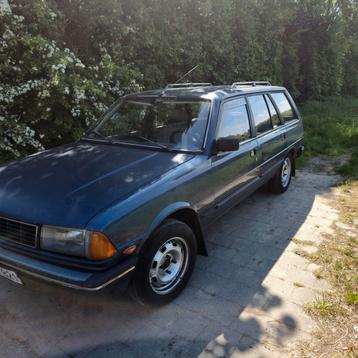 Peugeot 305  beschikbaar voor biedingen