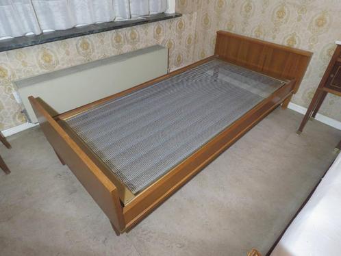 1 persoonsbed, Huis en Inrichting, Slaapkamer | Bedden, Gebruikt, Eenpersoons, 100 cm, 210 cm, Hout, Bruin, Ophalen