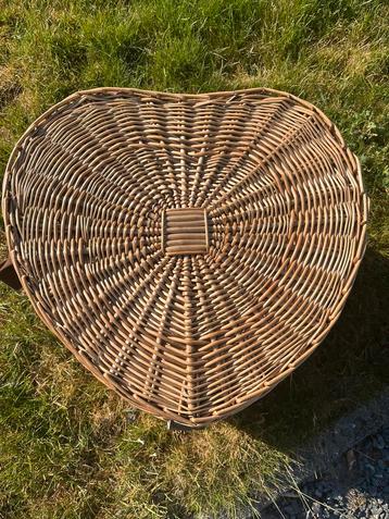 Hartvormige picknick mand voor 2 personen., Hobby en Vrije tijd, Picknickmanden, Ophalen, Nieuw