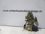 SLOTVANGER ACHTERKLEP Renault Megane (EA) (7700848405), Auto-onderdelen, Gebruikt, Renault