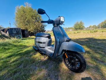 Lambretta 125 v speciale -> nog geen 800km!, Enlèvement, Comme neuf