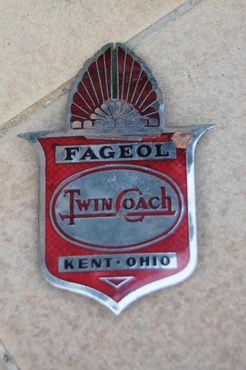 emblème émaillé autocar américain Fageol 1947 USA 20 cm, Enlèvement ou Envoi