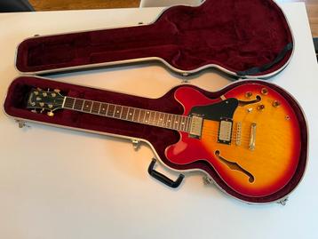Hohner semi-hollow gitaar (kopie Gibson ES-335) beschikbaar voor biedingen