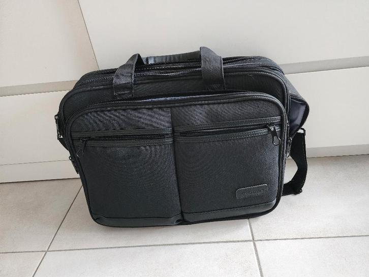 Sac pour ordinateur portable, Computers en Software, Laptoptassen, Zo goed als nieuw, Schoudertas, 17 inch of meer, Ophalen