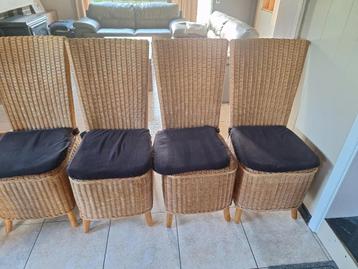 6 RIETEN STOELEN beschikbaar voor biedingen