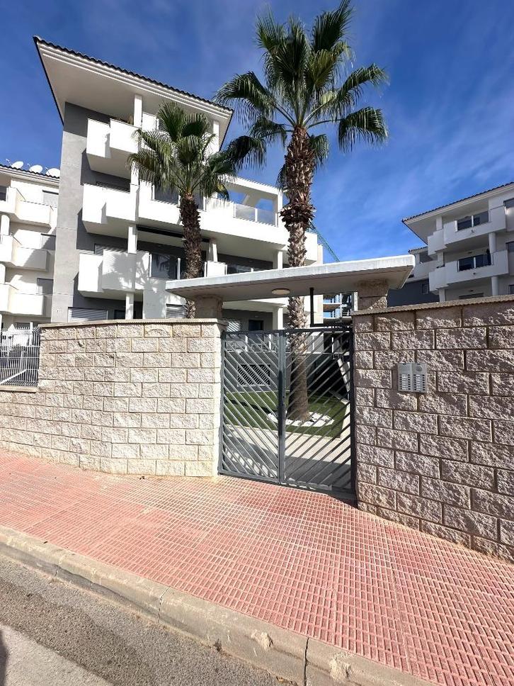 Mooi modern appartement met zwembad, jacuzzi en spelletjes, Immo, Appartementen en Studio's te huur