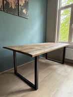 Prachtige verweerde tafel met zwart metalen onderstel, Ophalen, Nieuw