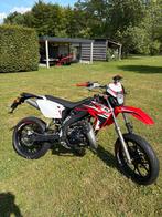 Rieju mrt 50, Fietsen en Brommers, Ophalen, Zo goed als nieuw, 50 cc, Derbi