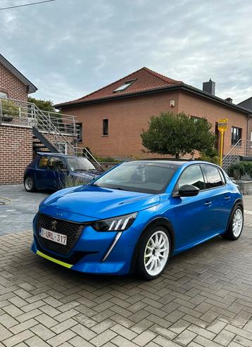 Peugeot 208, Achat, Toit panoramique, Particulier, Essence