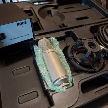 Microfoon rode NTK in perfecte staat beschikbaar voor biedingen