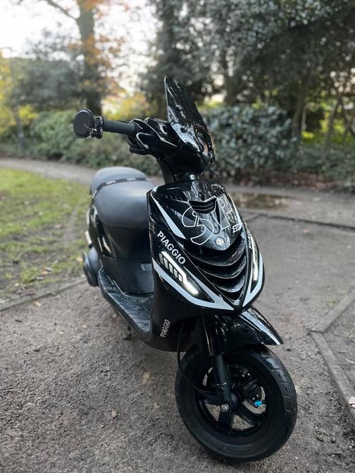 Piaggio Zip 2t 50cc, Fietsen en Brommers, Scooters | Piaggio, Zo goed als nieuw, Zip, Ophalen