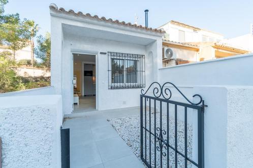 Gerenoveerde hoekwoning in Las Filipinas, Villamartin..., Immo, Buitenland, Spanje, Woonhuis, Overige