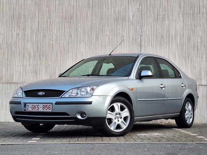 FORD Mondeo 1.8 i/Ghia/82.000 KM/LEDEREN stoelen/Benzine/2 s, Auto's, Ford, Bedrijf, Mondeo, Radio, Benzine, Euro 4, Berline, 5 deurs