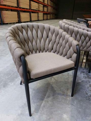 Tuinstoelen €209 stuk beschikbaar voor biedingen