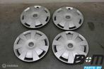 Set 16 inch originele wieldoppen Audi A3 8V 8V0601474D, Auto-onderdelen, Banden en Velgen, Gebruikt, Band(en)