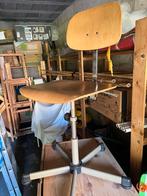 Vintage industriële bureaustoel. Verstelbaar, Huis en Inrichting, Bureaustoelen, Beige, Gebruikt, Ophalen of Verzenden
