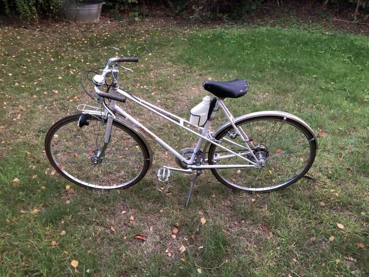 Peugeot-fiets uit de jaren 70, Fietsen en Brommers, Fietsen | Dames | Damesfietsen, Gebruikt, Overige merken, Versnellingen, Ophalen