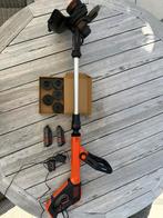 BLACK+DECKER STC Grastrimmer 18V 28cm 2 accu’s extra draad, Tuin en Terras, Ophalen, Zo goed als nieuw, Accu