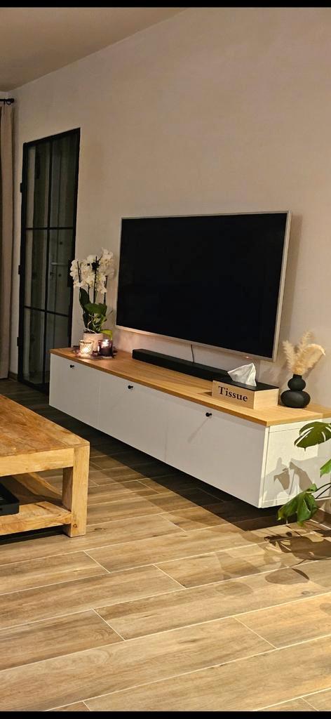 Besta tv kast, Maison & Meubles, Armoires | Mobilier de télévision, Enlèvement
