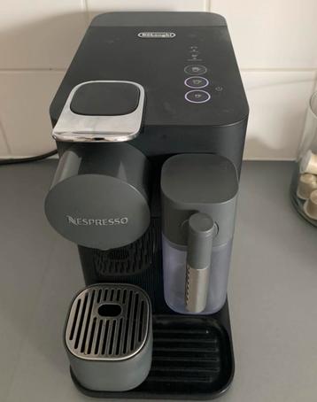 De’Longhi Nespresso Lattissima one, Elektronische apparatuur, Koffiezetapparaten, Ophalen, Gebruikt