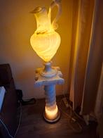 Marmer zuil met vaas en verlichting bieden na waarde, Enlèvement