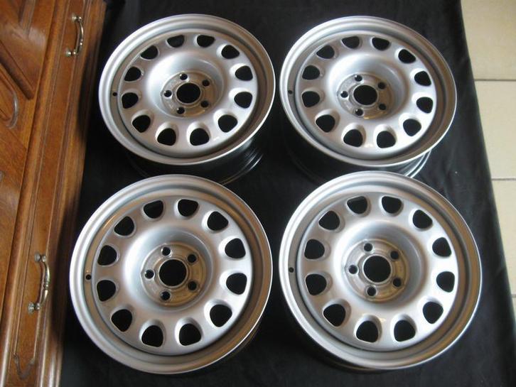 NIEUWE 5X100 15” Staal Golf 3 GTI / Passat VR6  Polo Fabia, Auto-onderdelen, Banden en Velgen, Velg(en), 15 inch, Overige, Personenwagen