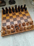 Vintage houten schaakset: handgemaakt bordspel voor verzamel, Ophalen, Gebruikt