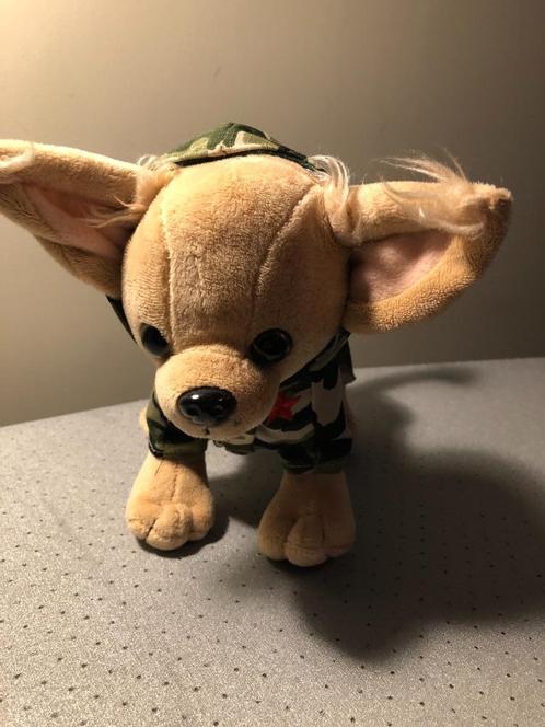 Chihuahua in camouflage pakje, Kinderen en Baby's, Speelgoed | Knuffels en Pluche, Zo goed als nieuw, Hond, Ophalen of Verzenden