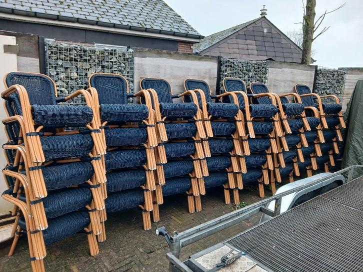 35x Stapelbare terrasstoelen rotanlook, Tuin en Terras, Tuinstoelen, Gebruikt, Kunststof, Stapelbaar, Ophalen