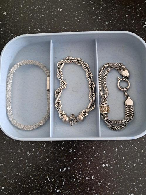 Armbandjes Fantasie 3 stuks (NL+31), Handtassen en Accessoires, Armbanden, Gebruikt, Overige materialen, Zilver, Met strass, Ophalen