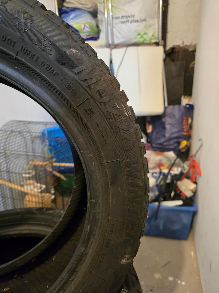 Bonjour le pneus,à,étais,utilisé juste,1 ans(pris fixe)