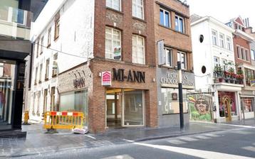 Commercieel te huur in Kortrijk beschikbaar voor biedingen
