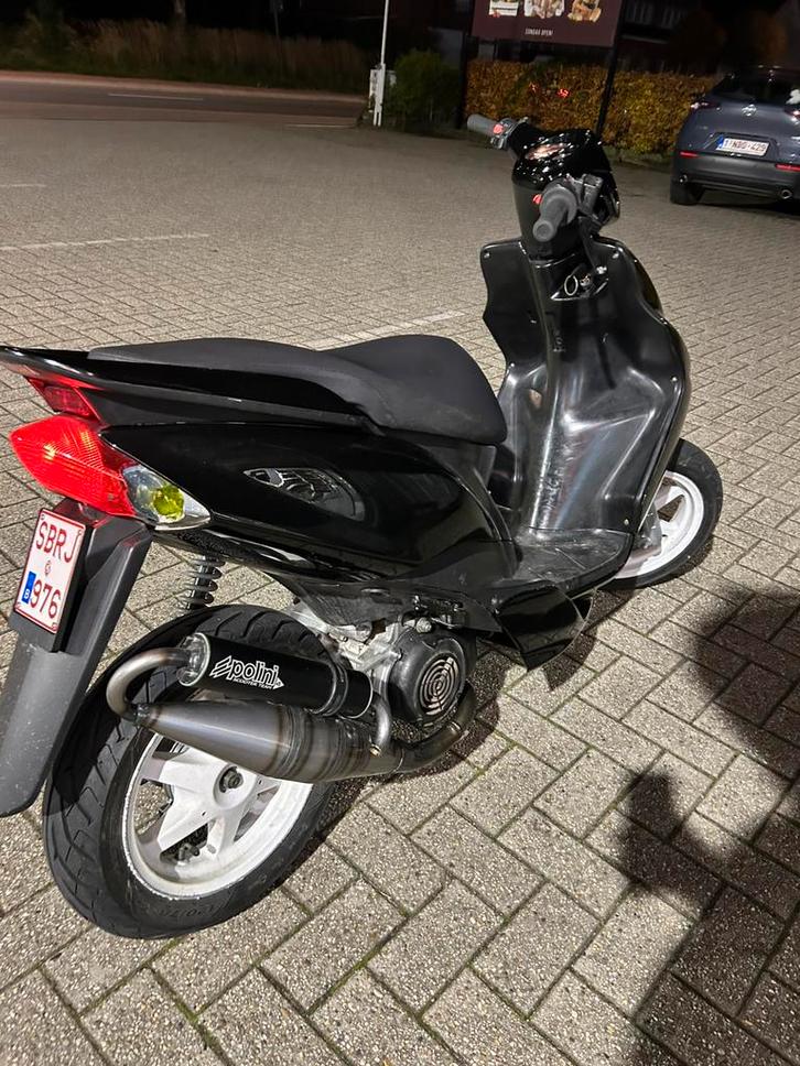 Yamaha Jog R, Fietsen en Brommers, Scooters | Yamaha, Zo goed als nieuw, JogR of RR, Klasse B (45 km/u), Tweetakt, Ophalen