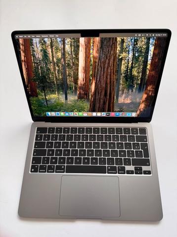 MacBook Air M3 256GB beschikbaar voor biedingen