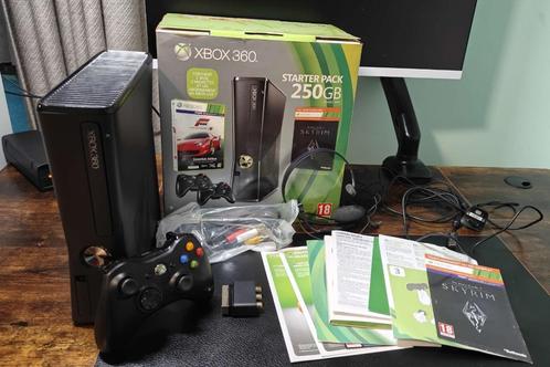 Xbox 360 Slim 250gb + Forza Motorsport 4, Games en Spelcomputers, Spelcomputers | Xbox 360, Gebruikt, 250 GB, 360 S, Met 1 controller