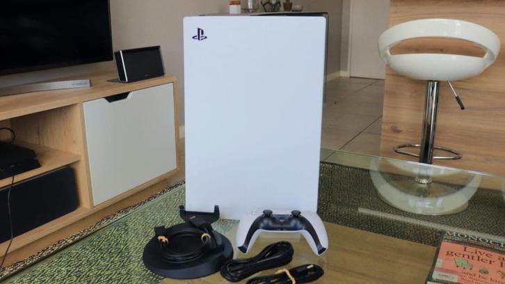 PS5 Disk Versie + Games & Accessoires, Games en Spelcomputers, Spelcomputers | Sony PlayStation 5, Zo goed als nieuw, Playstation 5