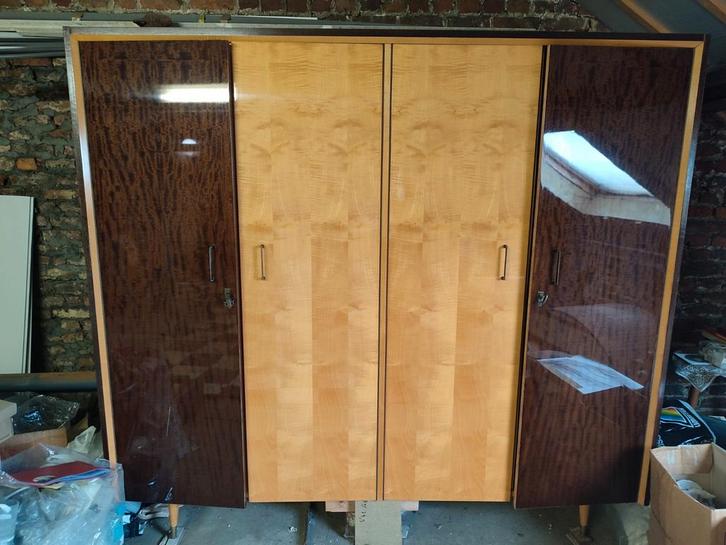 Armoire vintage avec 2 tables de nuit, Antiquités & Art, Antiquités | Meubles | Armoires, Enlèvement