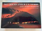 Boek 365 jours pour la Terre Yann Arthus-Bertrand, Ophalen, Zo goed als nieuw