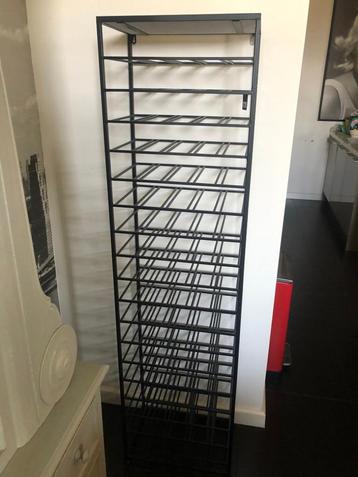 Nieuw WIJNREK met marmeren blad voor 90 flessen wijnkast beschikbaar voor biedingen