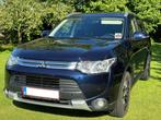 mitsubishi outlander 2015 4WD 7 plaatsen, Auto's, Euro 5, Zwart, 4 cilinders, 2000 kg