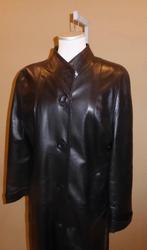 Lange zwarte lederen mantel medium, Kleding | Dames, Jassen | Winter, Ophalen of Verzenden, Gedragen