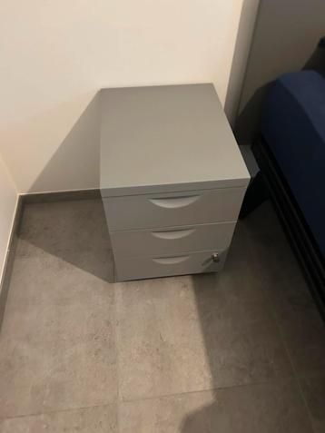 Ikea Rolkast Bureau 3 laden met sleutel - als nieuw beschikbaar voor biedingen
