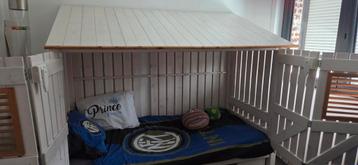 Strandhuisbed met achterwand en slaaplade beschikbaar voor biedingen