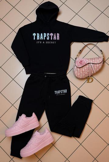 Trapstar Trainingspak Roze beschikbaar voor biedingen