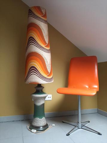 Vintage vloerlamp 140 cm hoog keramiek chroom en stof beschikbaar voor biedingen