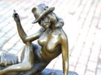 Naakte vrouw op het bronzen bureau gesigneerd? VITALECH, Ophalen, Brons
